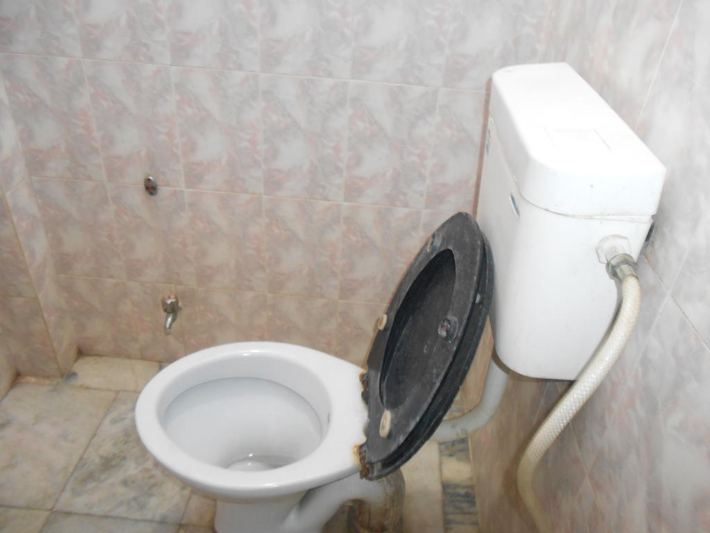 Hotel Sonmony Varanasi Værelse billede
